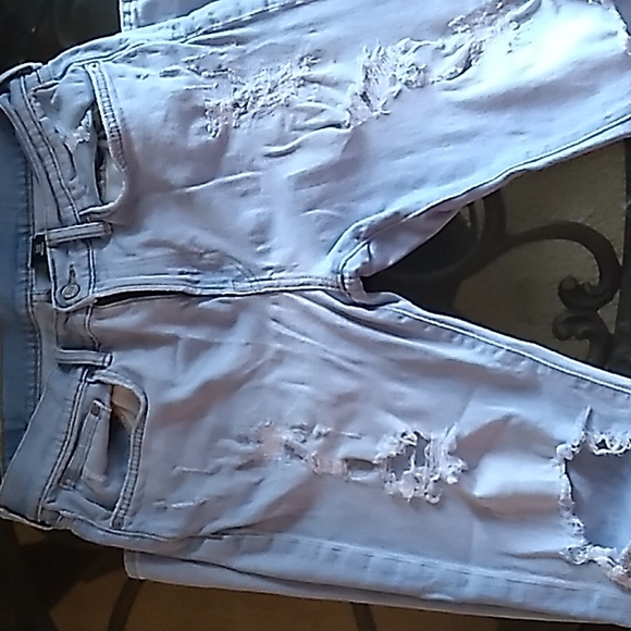 🎉H&M Men Distressed Jeans 👖 - Picture 3 of 8